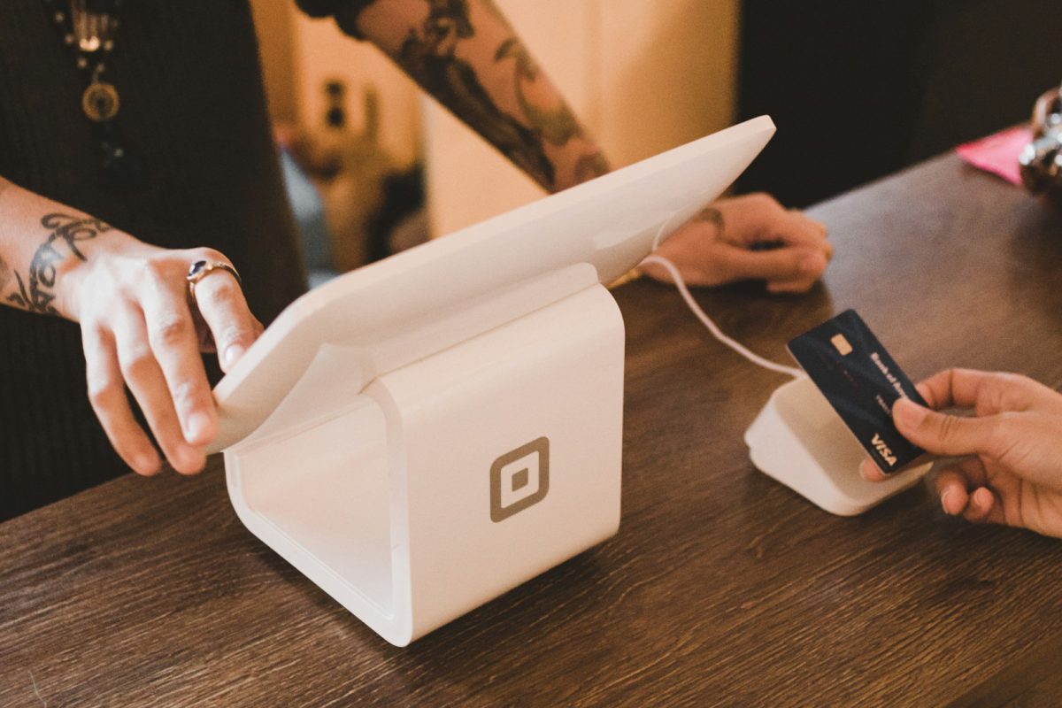 Les clés pour booster votre petit commerce grâce à une caisse enregistreuse performante